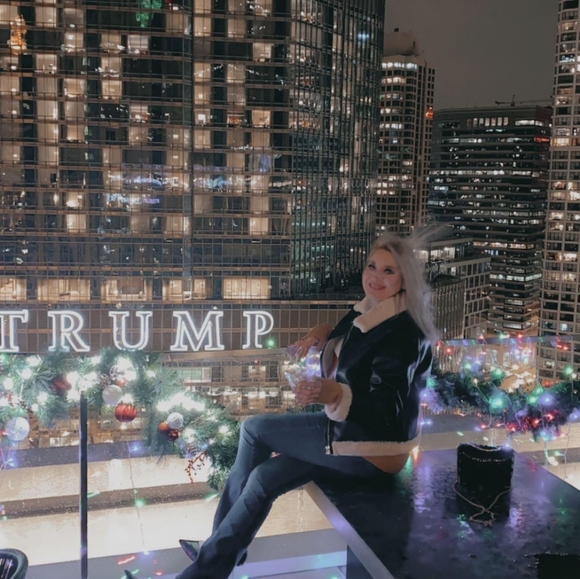 Meet your Posher, Rosa - Picture 2 of 2